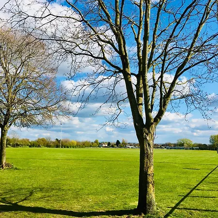 Cosy Quiet Double Bed & Breakfast Almondsbury